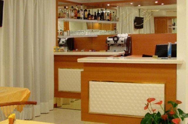 Hotel Gf Cesano Boscone Exterior photo