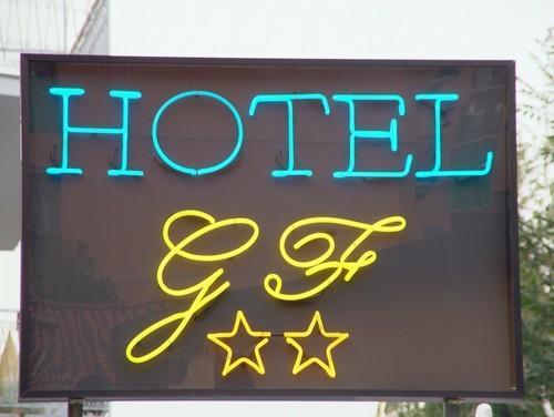 Hotel Gf Cesano Boscone Exterior photo