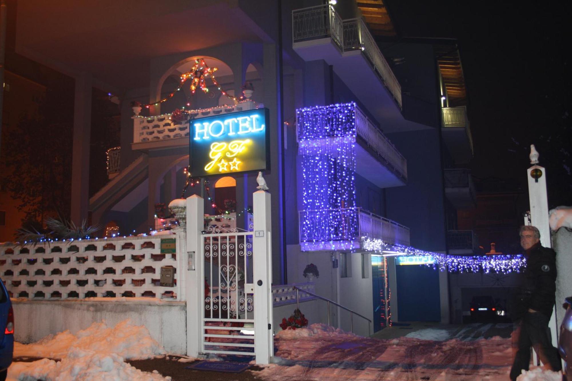 Hotel Gf Cesano Boscone Exterior photo