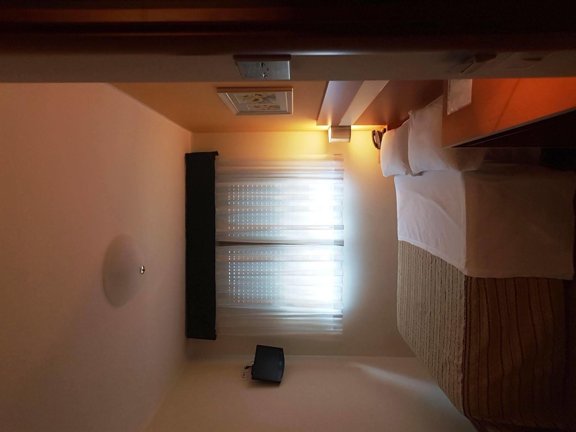 Hotel Gf Cesano Boscone Exterior photo