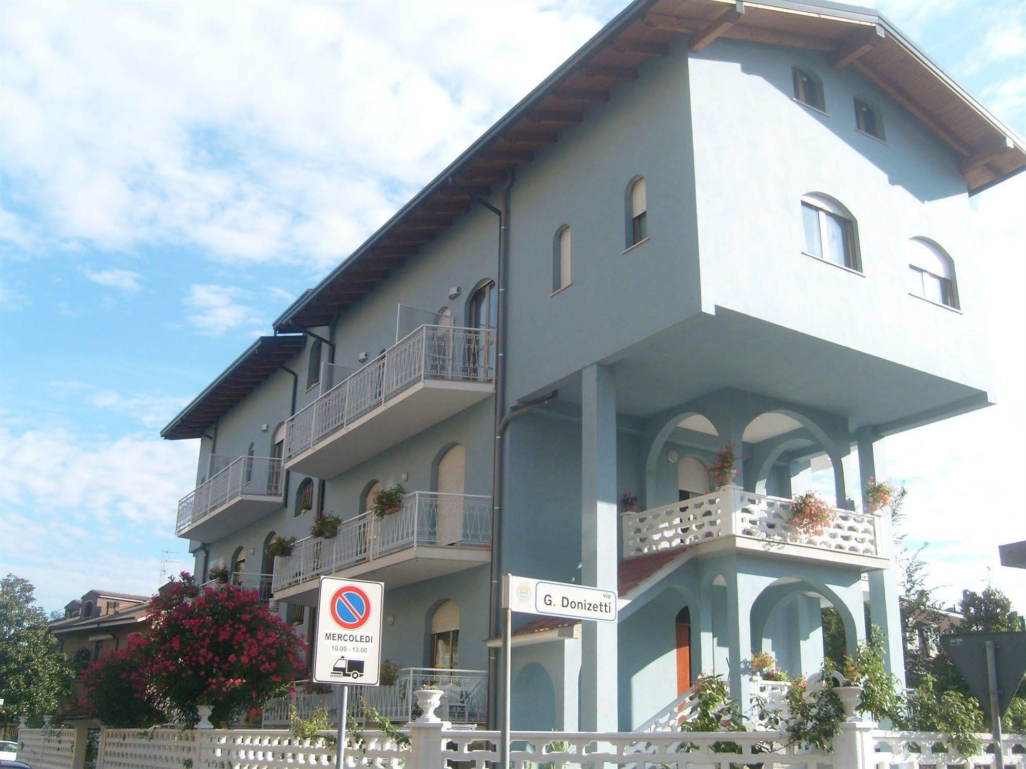 Hotel Gf Cesano Boscone Exterior photo