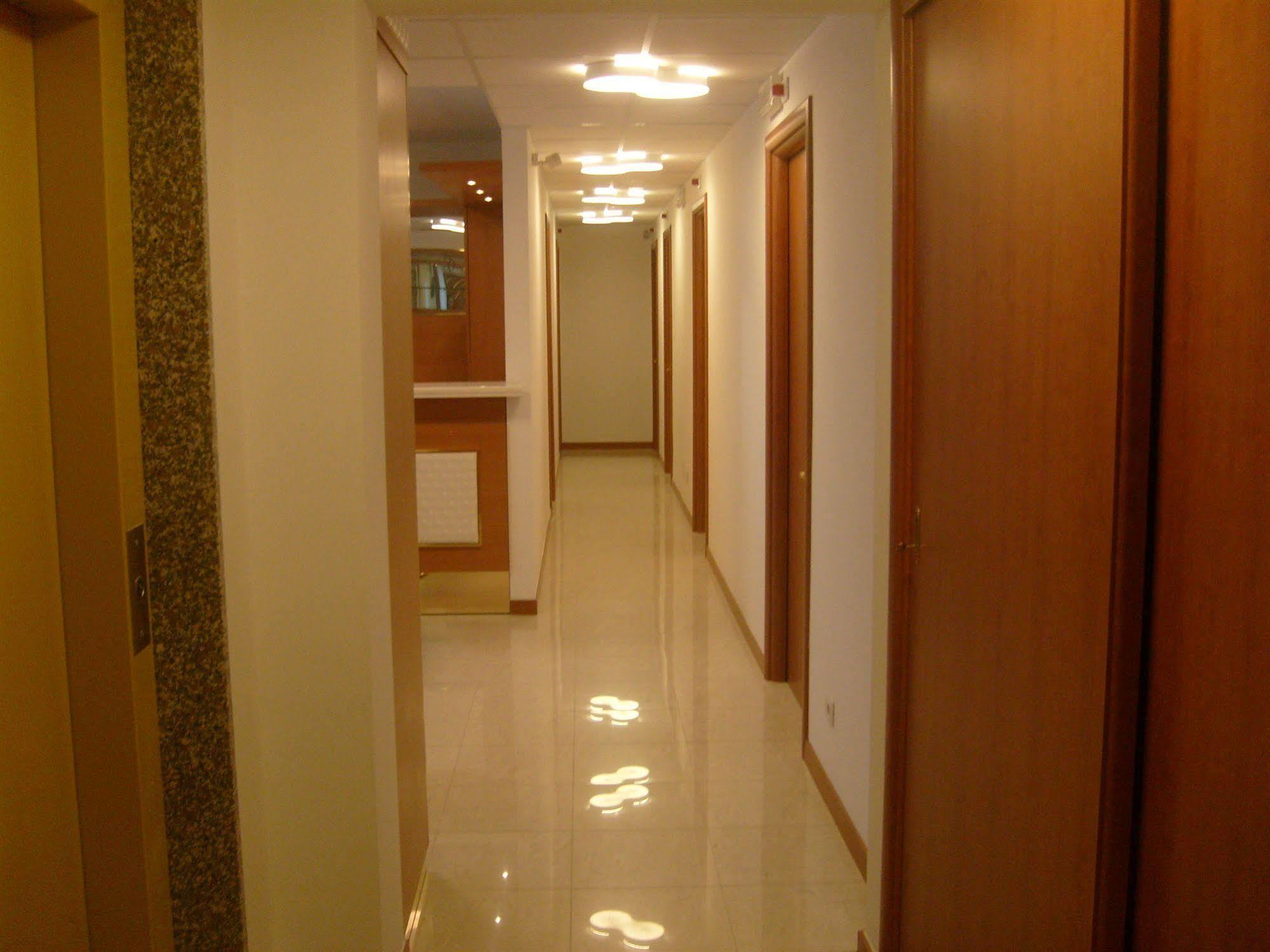 Hotel Gf Cesano Boscone Exterior photo